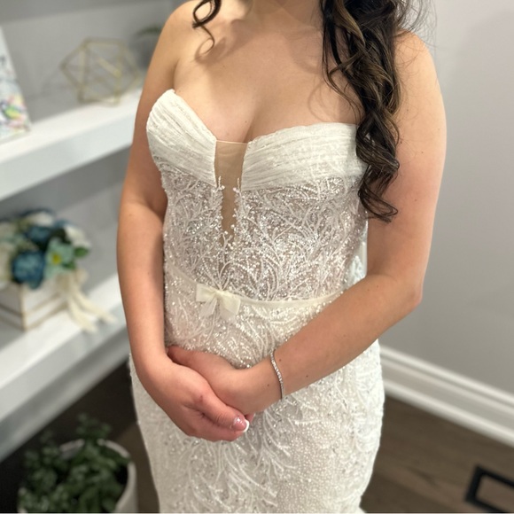 Wona Concept Roma Wedding Dress - Size 2 - Picture 9 of 11